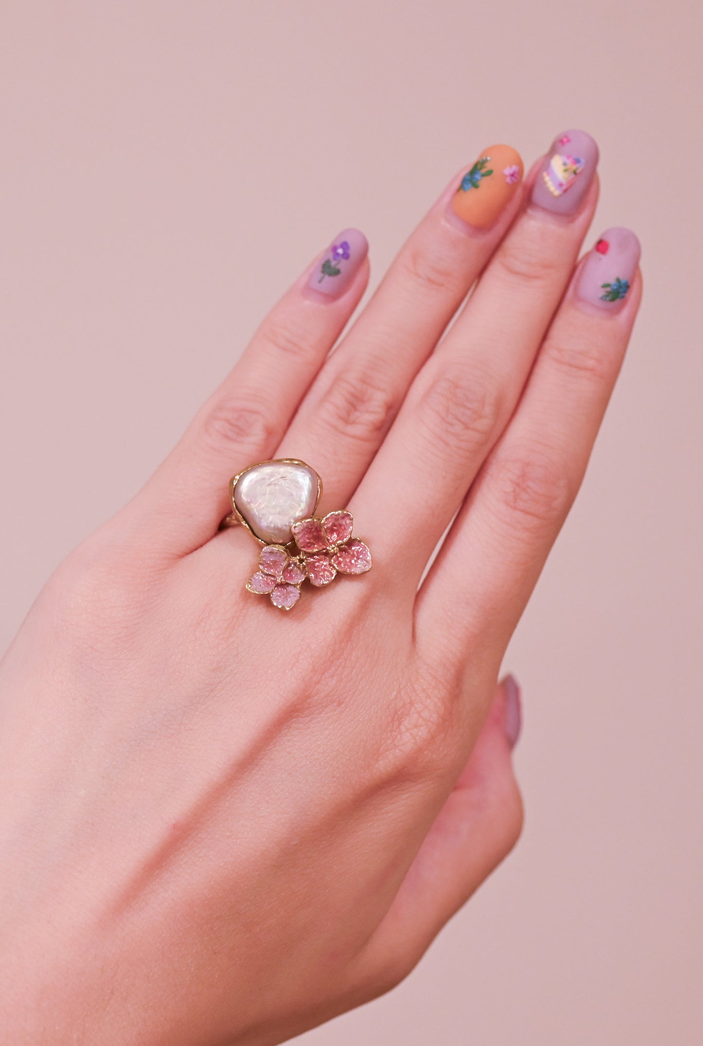 Hydrangea Flowers Baroque Pearl Ring - LLUNAA