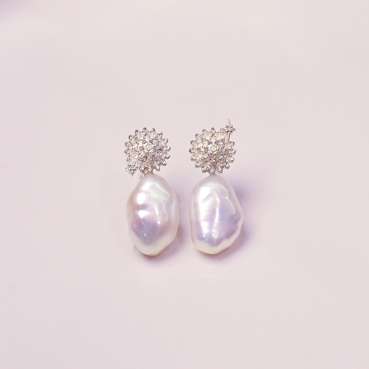 Imaginary Flowers Earrings - LLUNAA