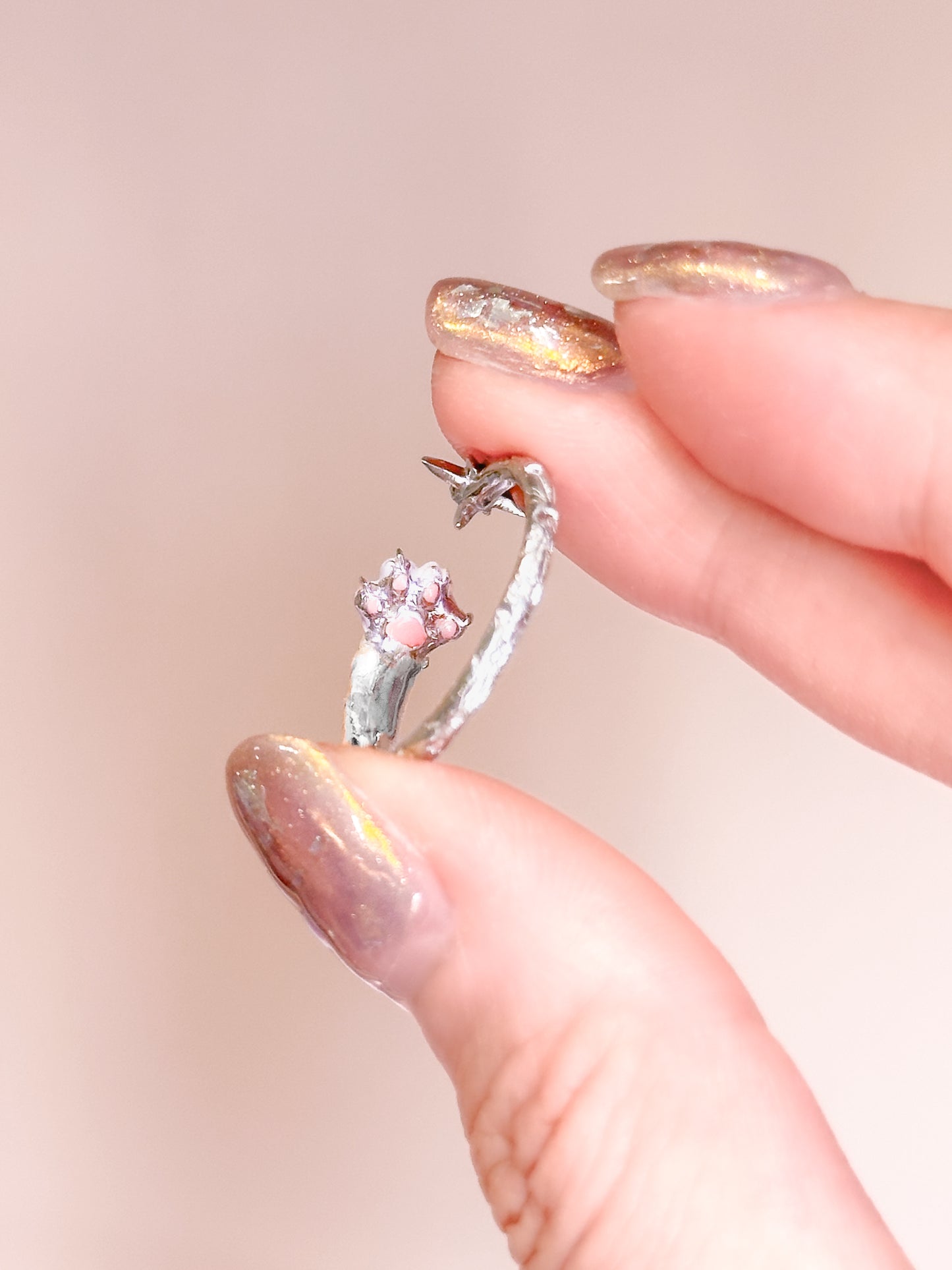 Meow’s Paw Ring - LLUNAA