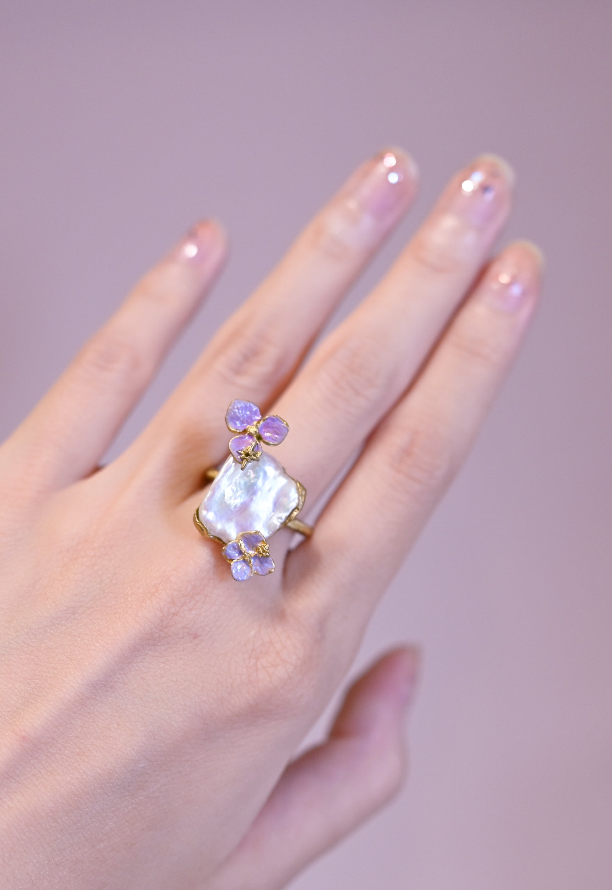 Hydrangea Flowers Baroque Pearl Ring - LLUNAA