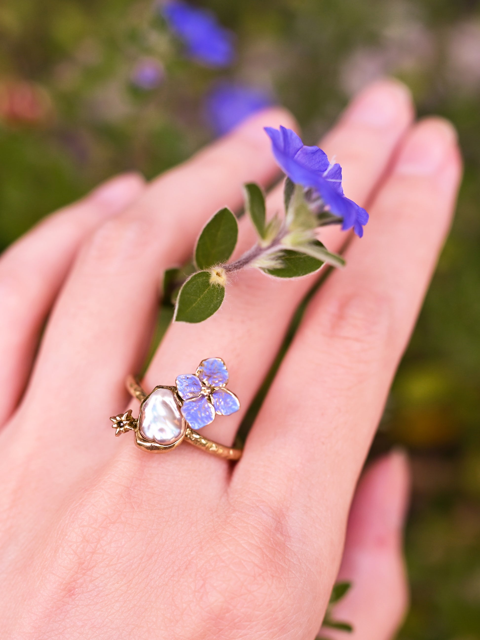 Hydrangea Flowers Baroque Pearl Ring - LLUNAA