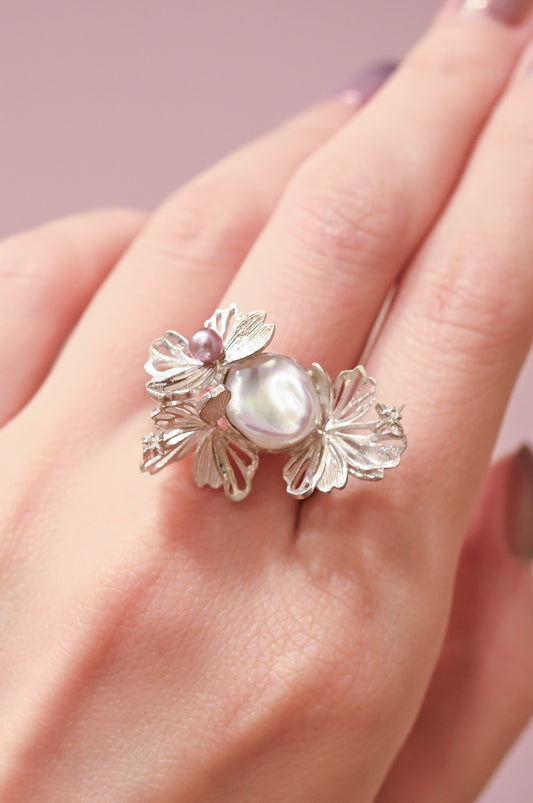 Butterfly Flowers Baroque Pearl Ring - LLUNAA