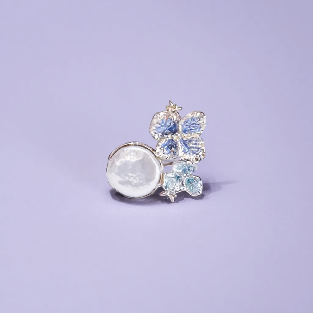 Hydrangea Pearl Ear Cuff - LLUNAA