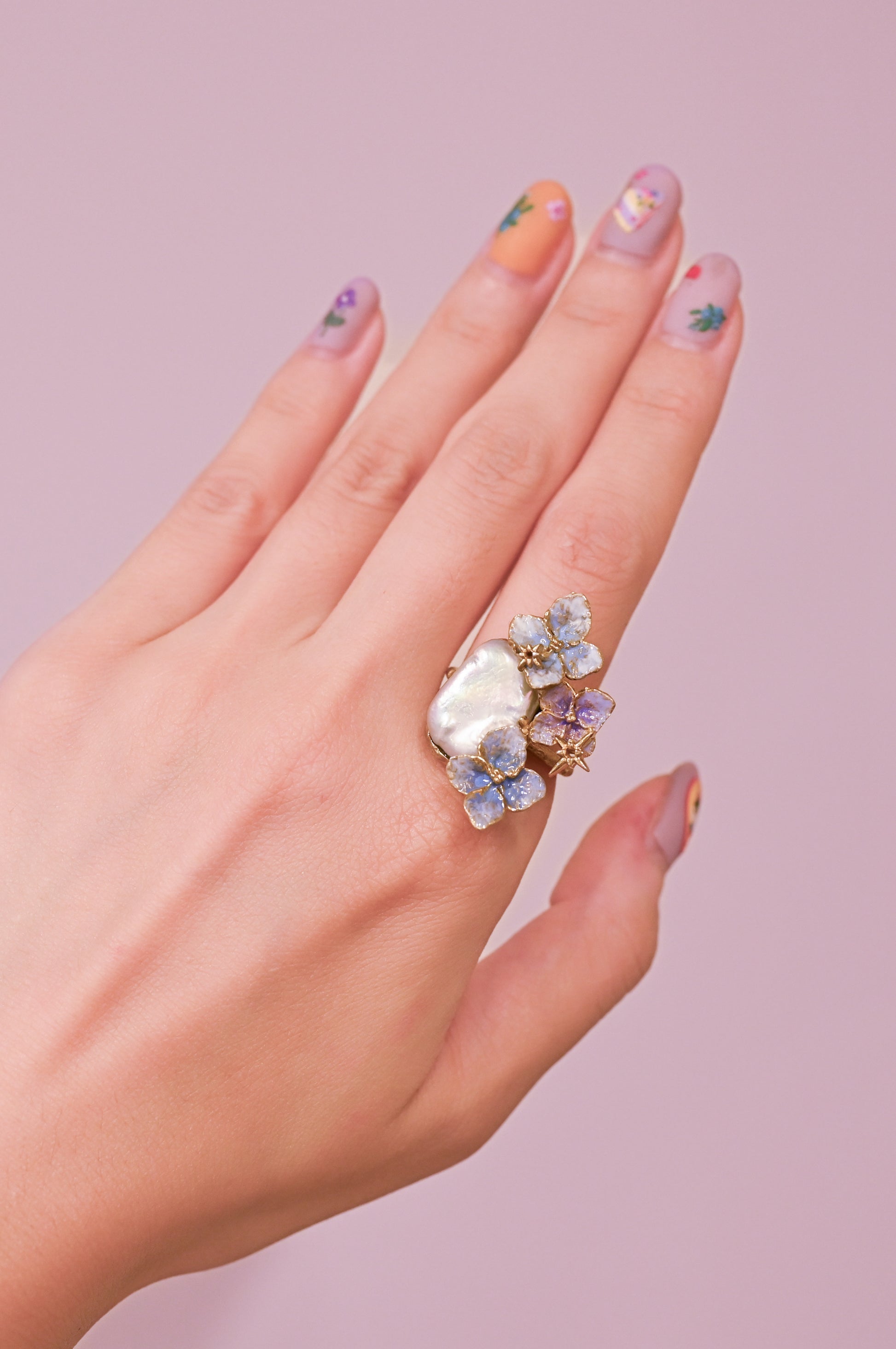 Hydrangea Flowers Baroque Pearl Ring - LLUNAA