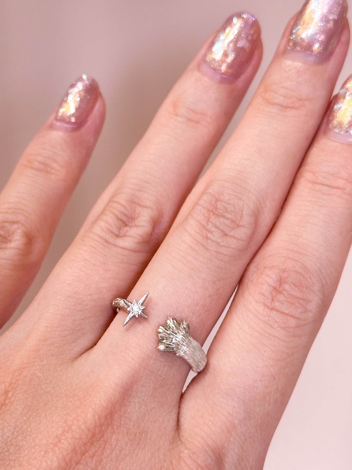 Meow’s Paw Ring - LLUNAA