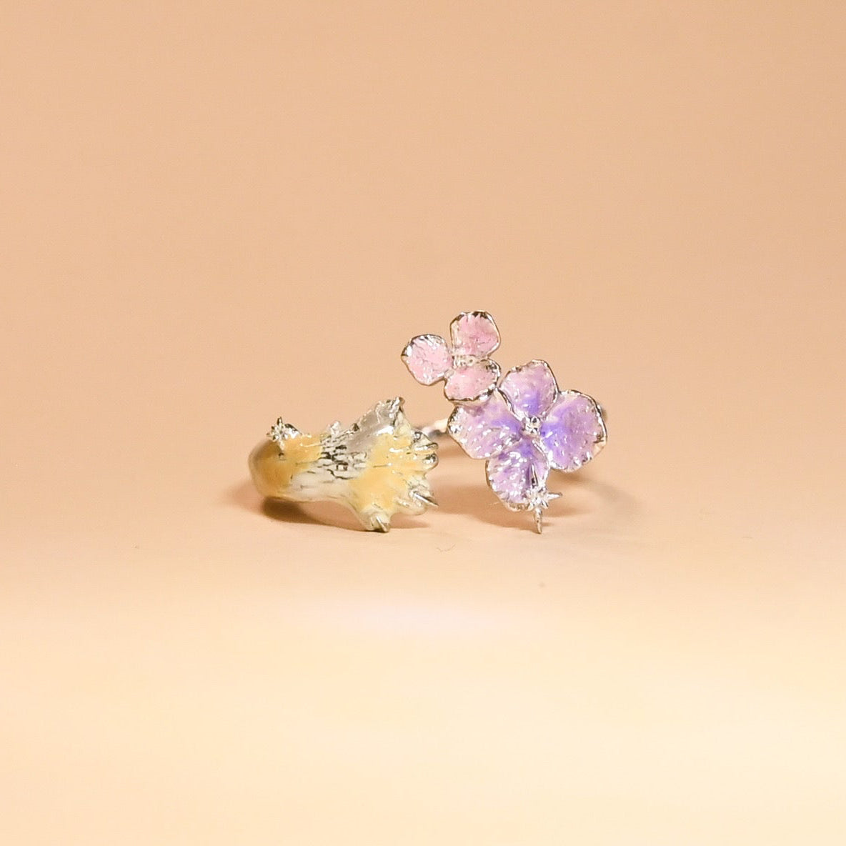 Meow’s Paw Ring - LLUNAA