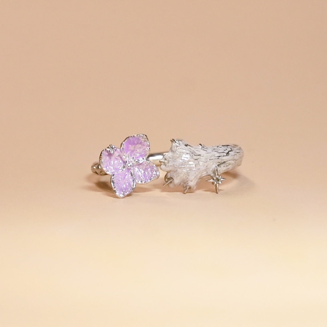 Meow’s Paw Ring - LLUNAA