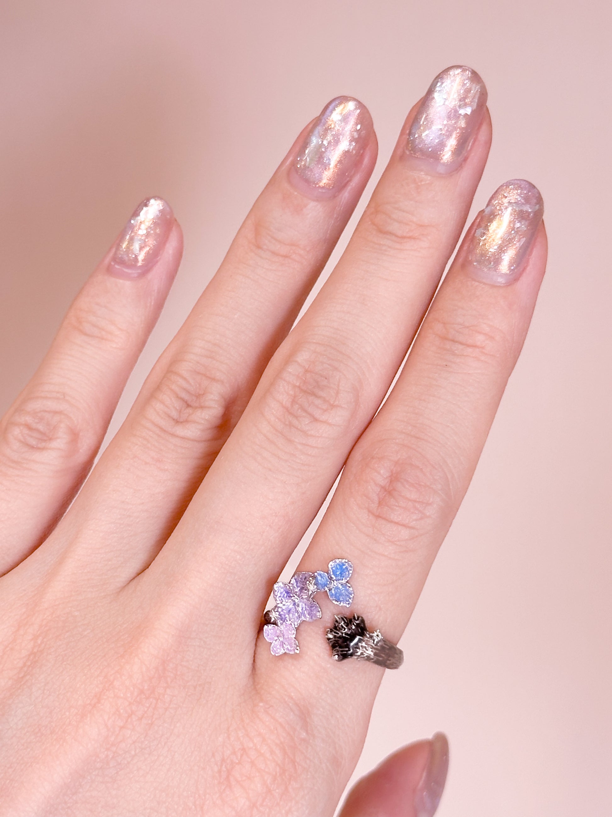 Meow’s Paw Ring - LLUNAA