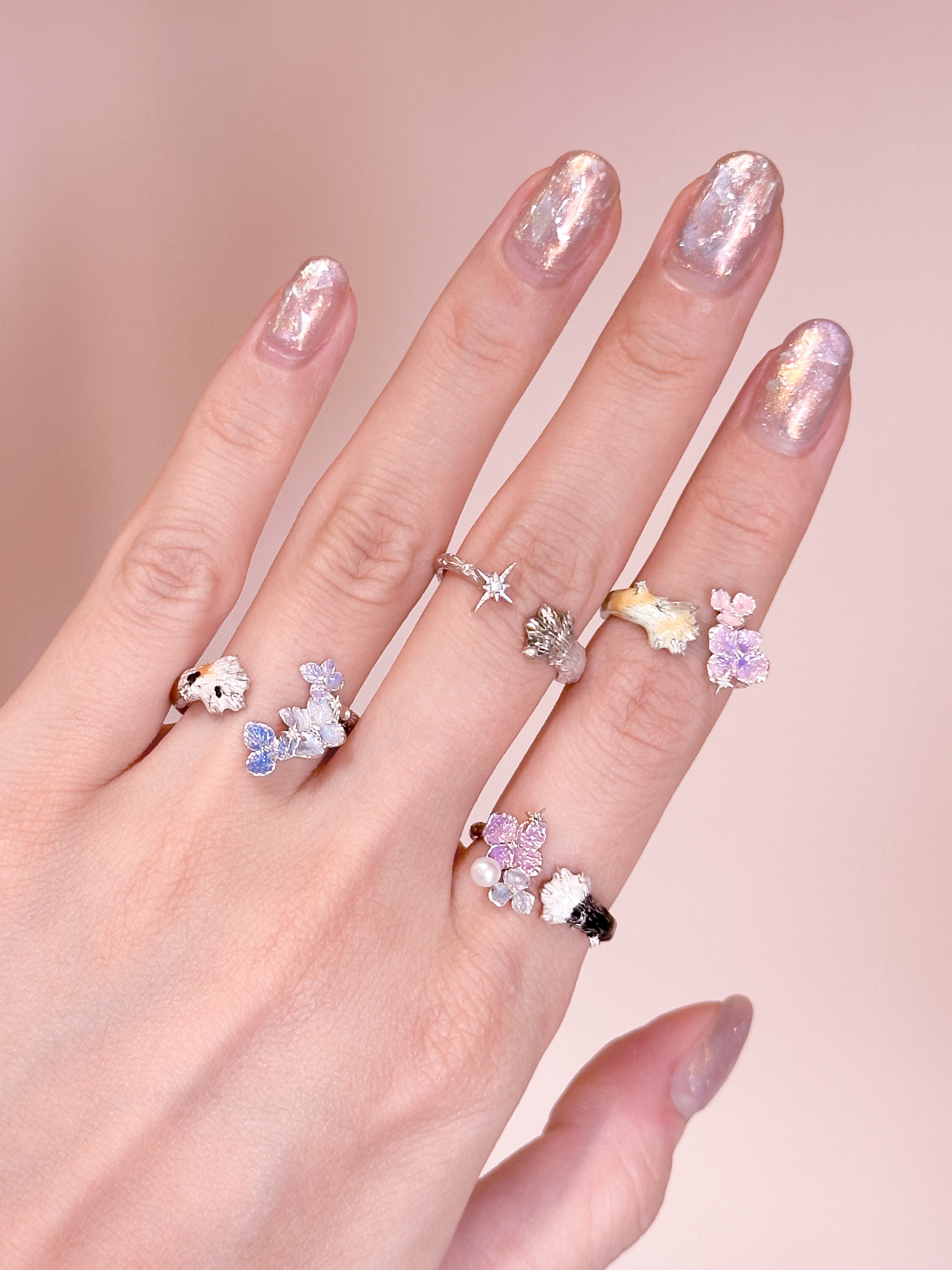 Meow’s Paw Ring - LLUNAA