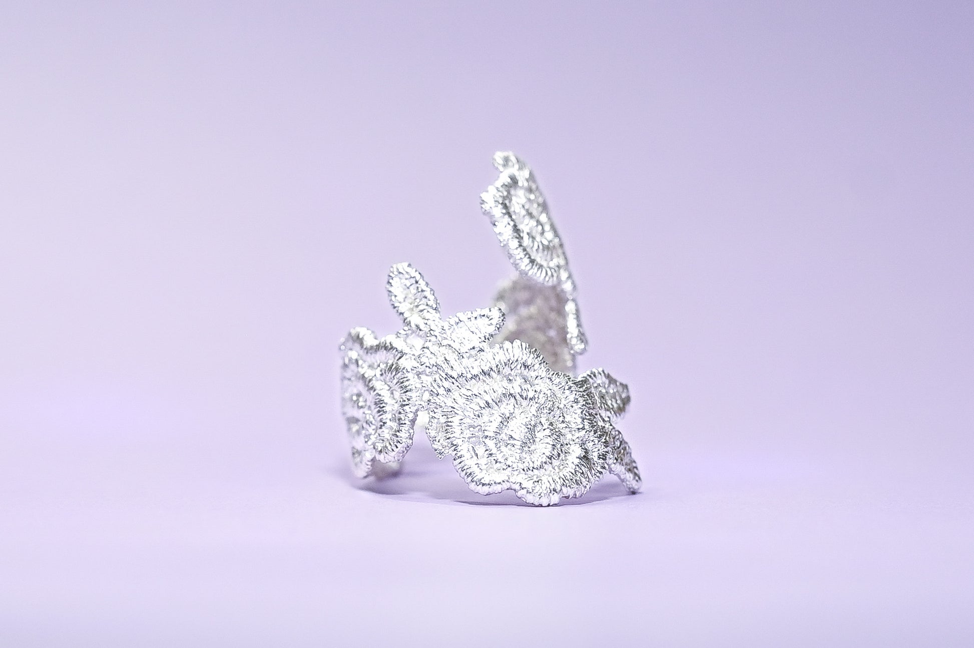Lazy Glamour - Lace Ring - LLUNAA