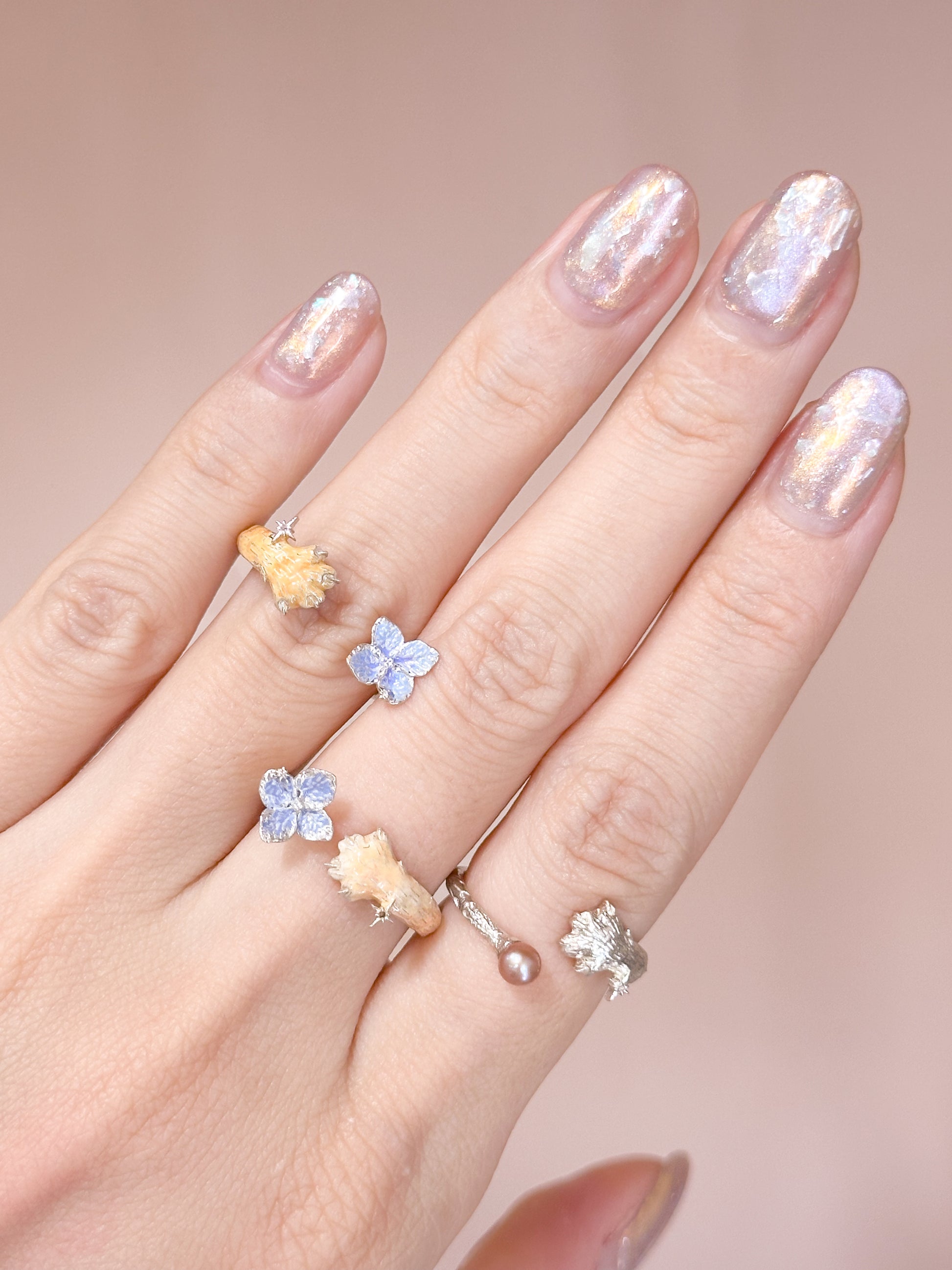 Meow’s Paw Ring - LLUNAA